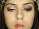 Как увеличить и уменьшить глаза с помощью макияжа - видео